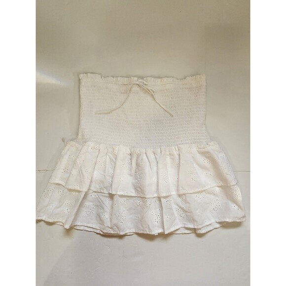 Love Tree Dresses & Skirts - Love Tree Tiered Skort Womens Large White Boho Smocked Waist Eyelet Ruffle Skirt